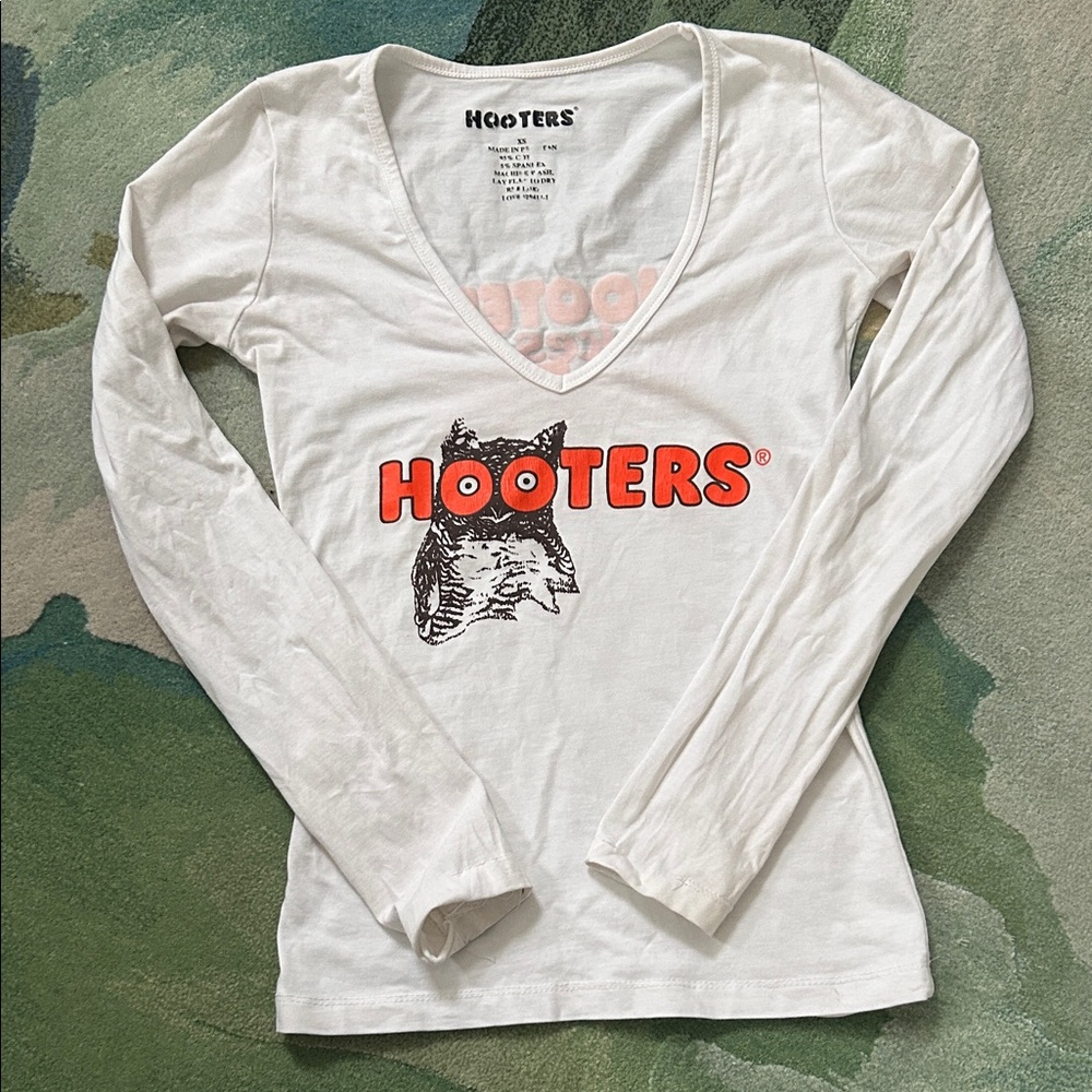 Authentic Hooters White V-Neck Long Sleeve Tee